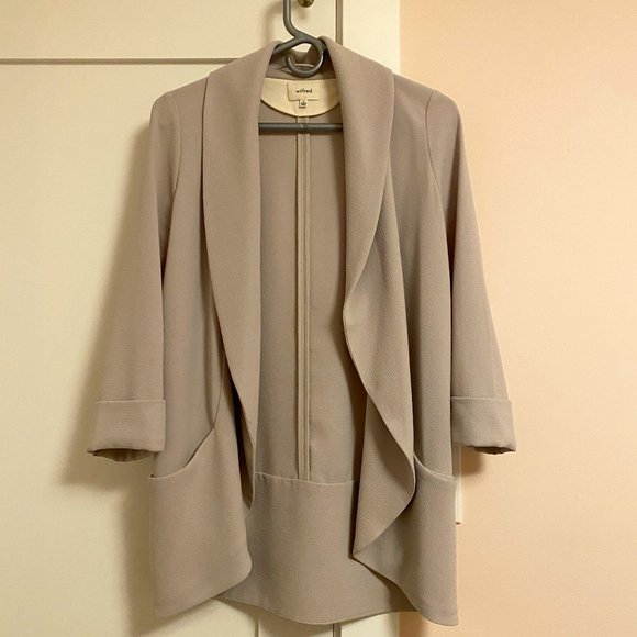 Aritzia Jackets & Blazers - Aritzia Wilfred Blazer Long Lapel Rolled Sleeve Tan Size 4